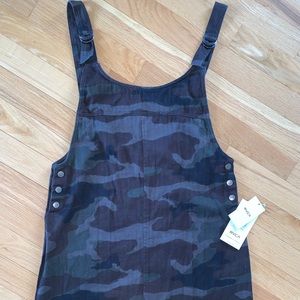 ✨New✨ RVCA overalls dress